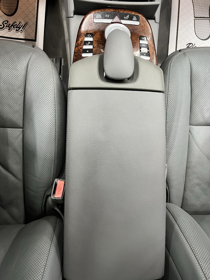 Mercedes-Benz S-Class S550 2007