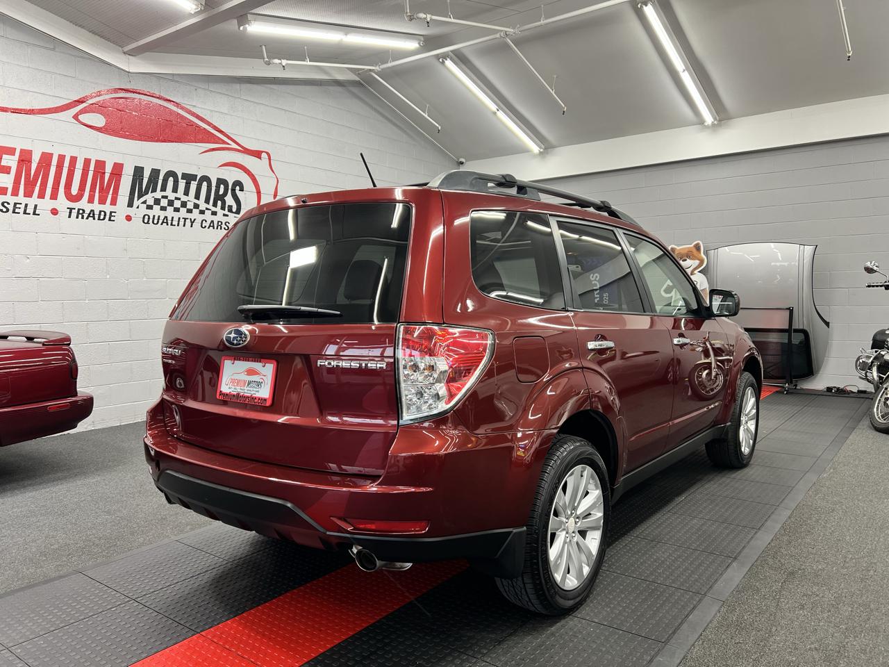 Subaru Forester  2011