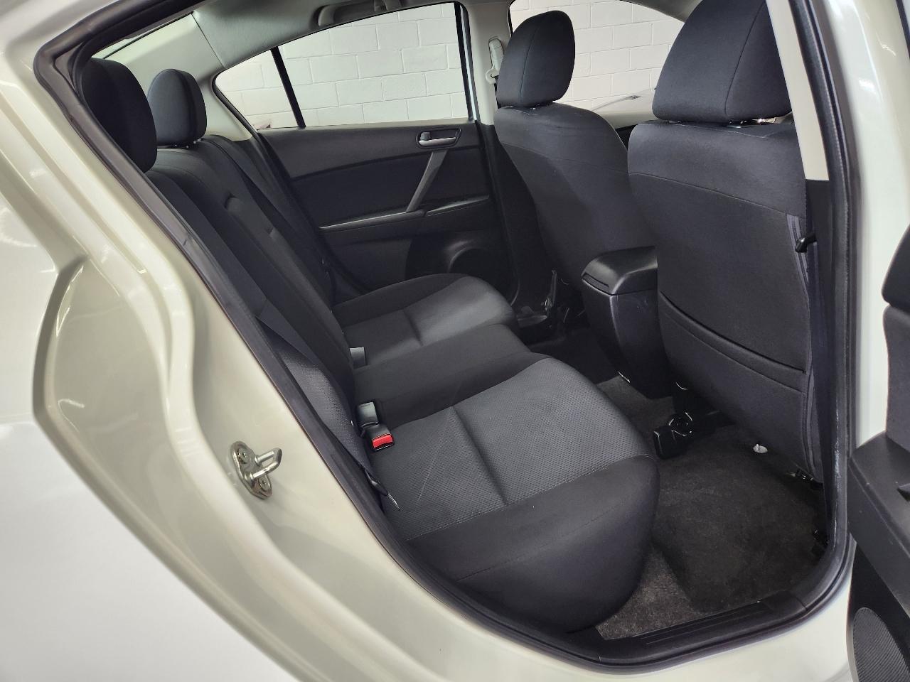 Mazda MAZDA3 i 2011