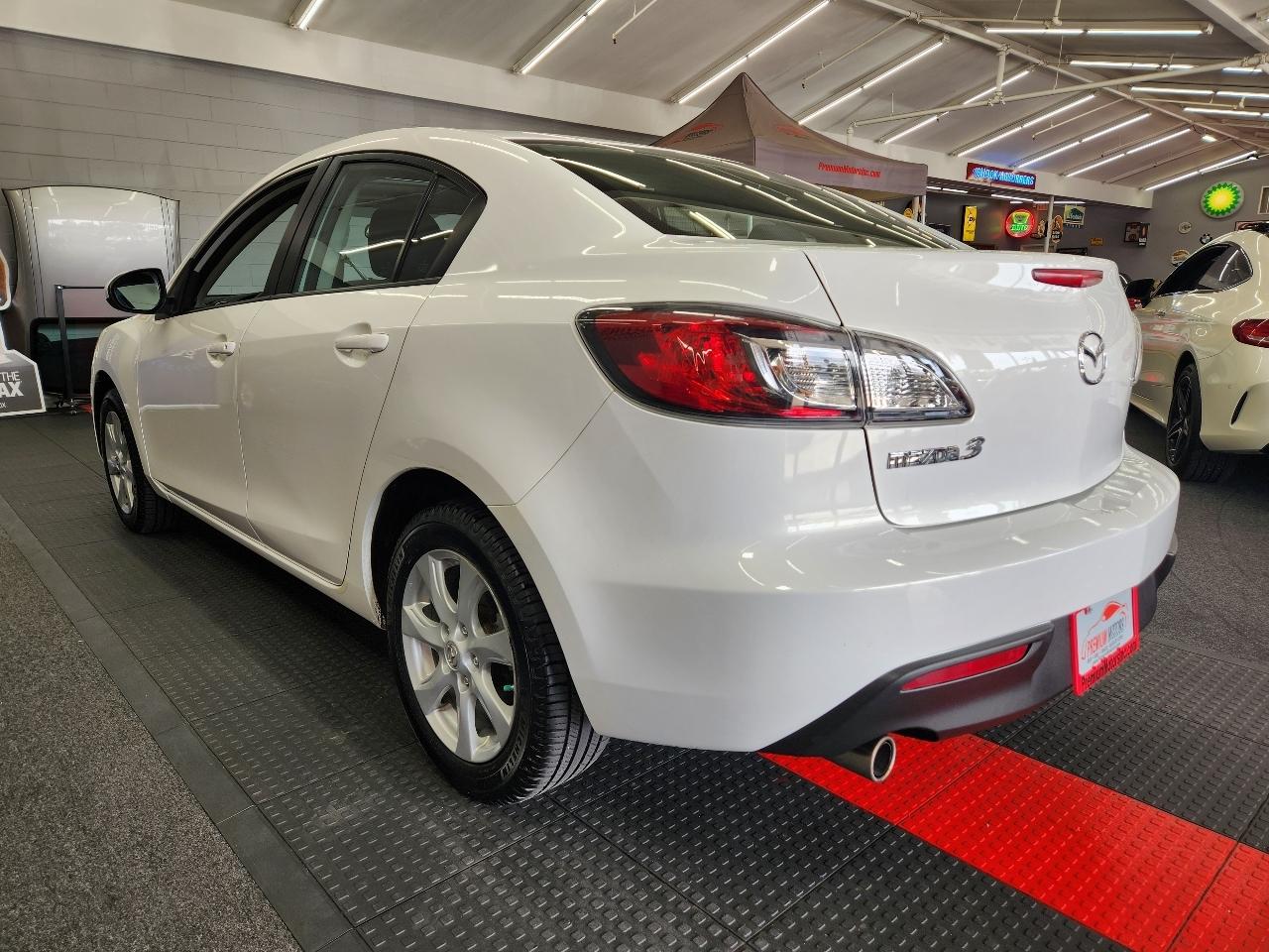 Mazda MAZDA3 i 2011