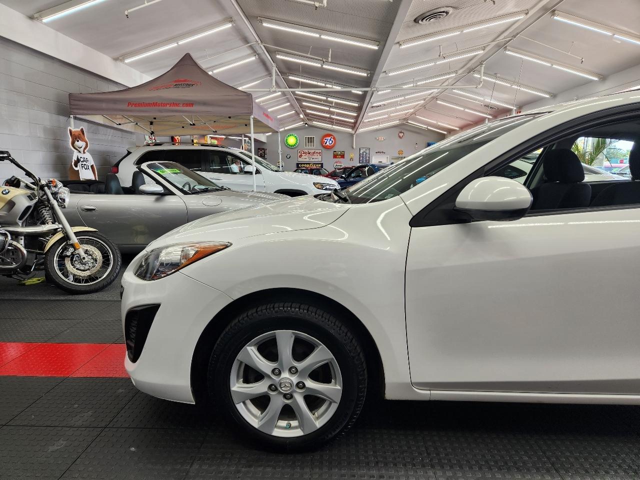 Mazda MAZDA3 i 2011