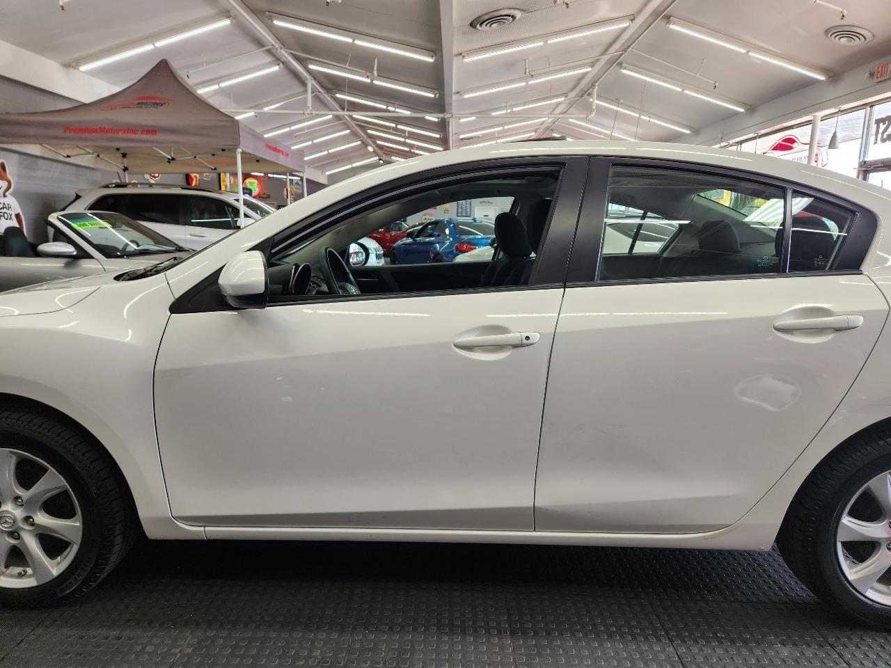 Mazda MAZDA3 i 2011