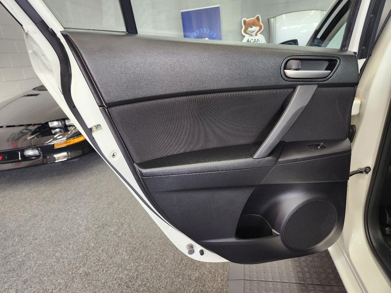 Mazda MAZDA3 i 2011