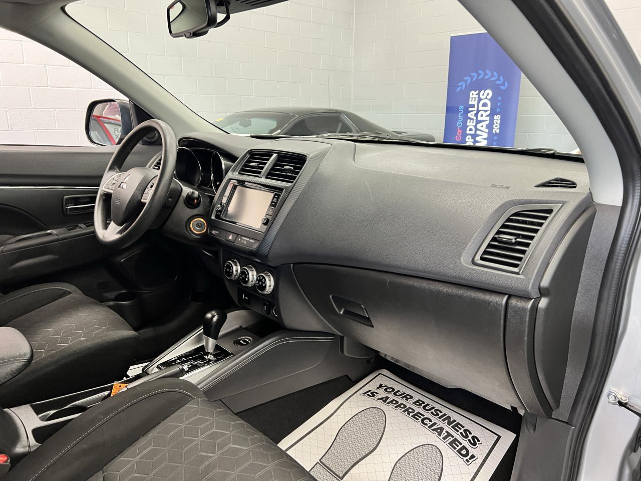 Mitsubishi Outlander Sport ES 4D SUV 4WD 2023