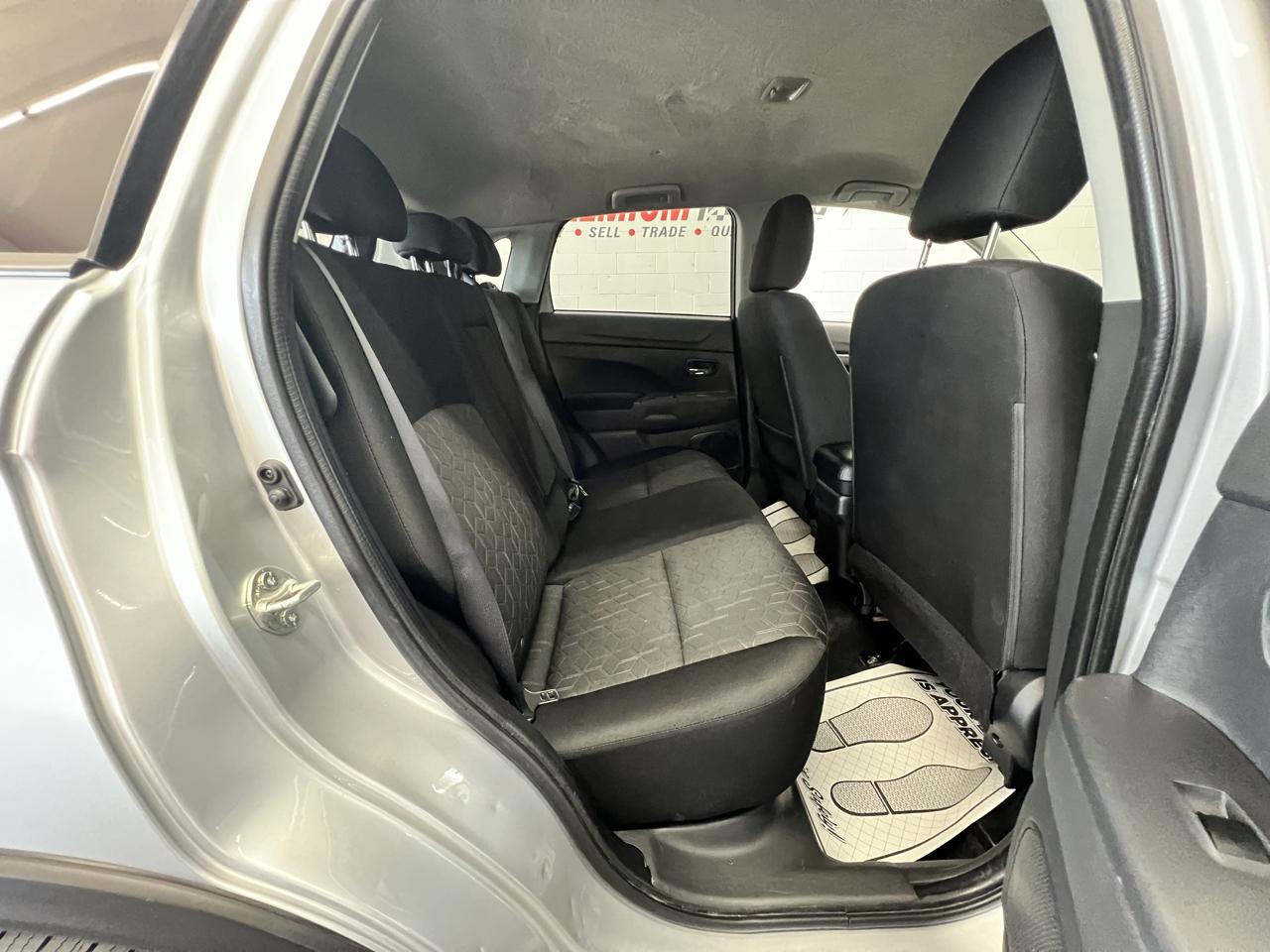 Mitsubishi Outlander Sport ES 4D SUV 4WD 2023