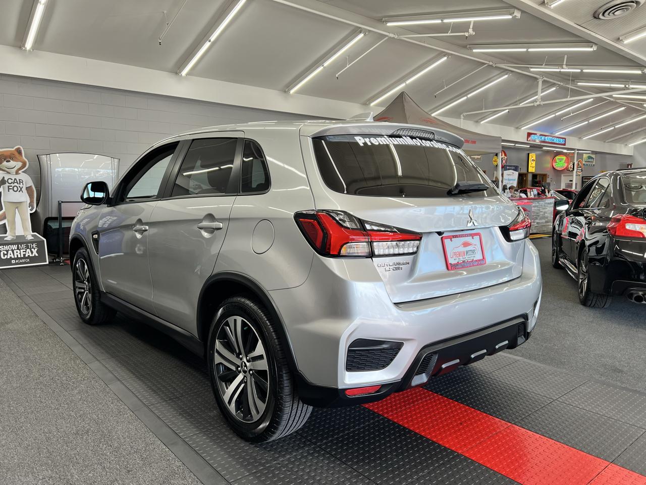 Mitsubishi Outlander Sport ES 4D SUV 4WD 2023