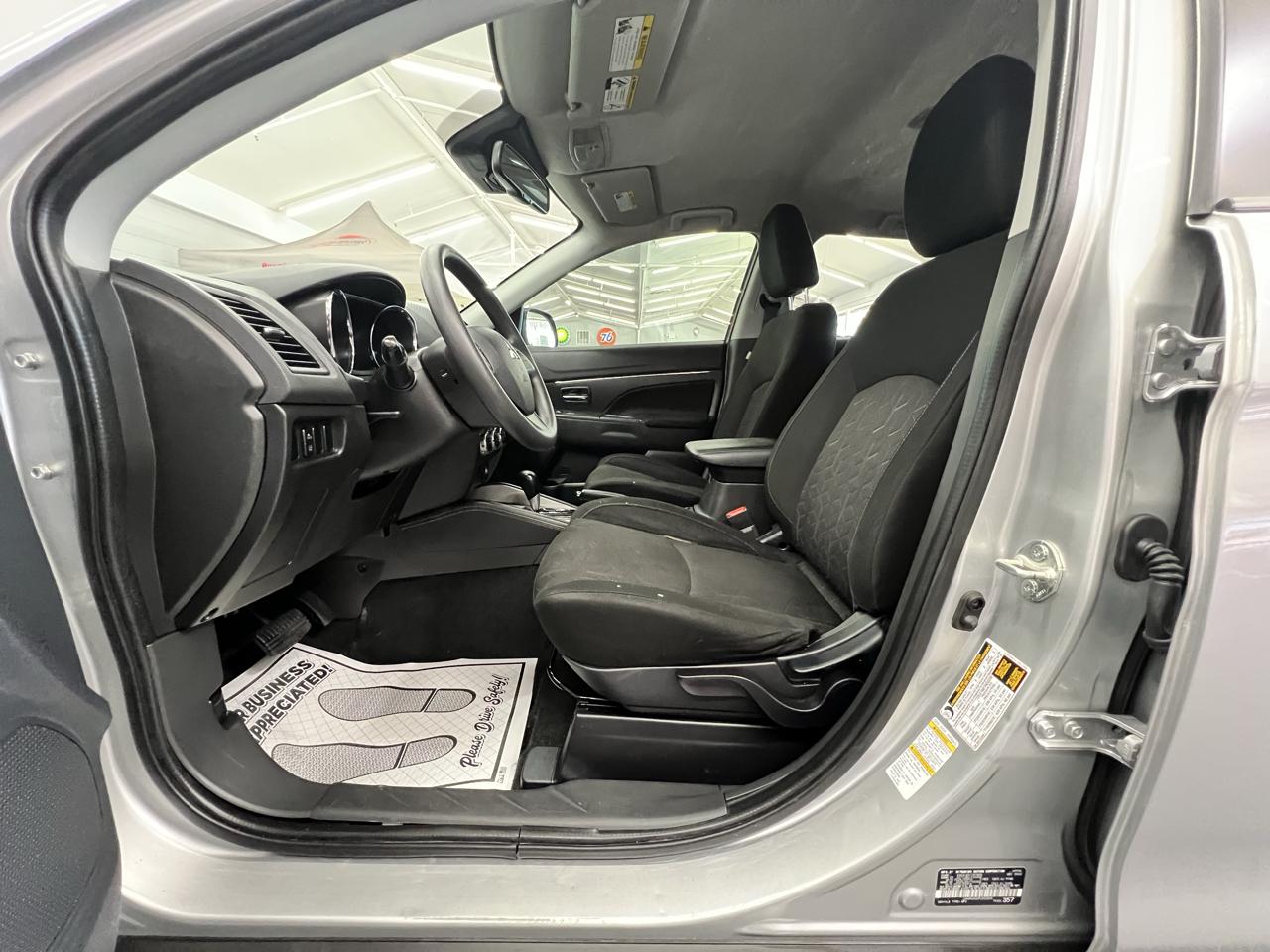Mitsubishi Outlander Sport ES 4D SUV 4WD 2023