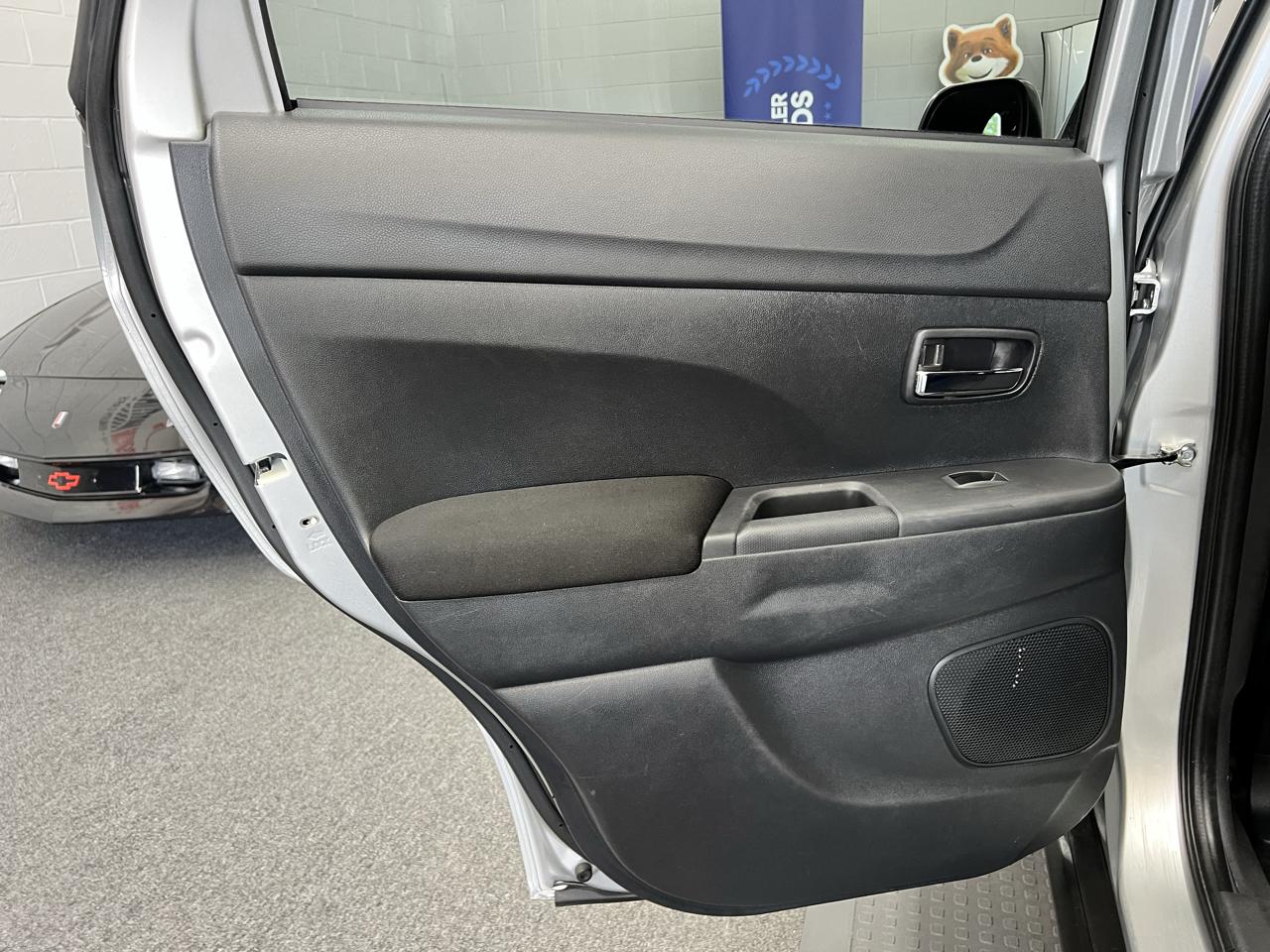 Mitsubishi Outlander Sport ES 4D SUV 4WD 2023