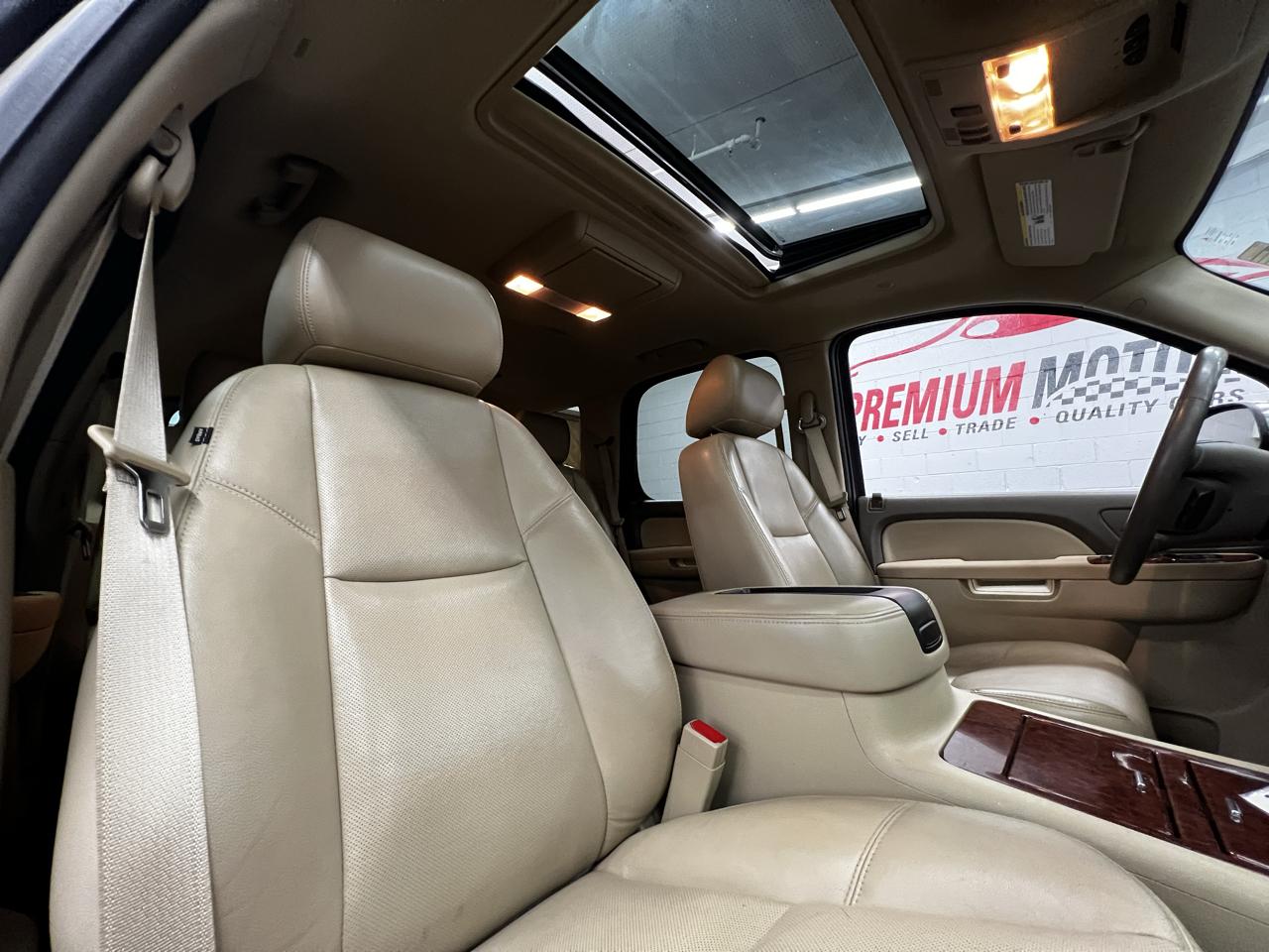 Chevrolet Tahoe  2014