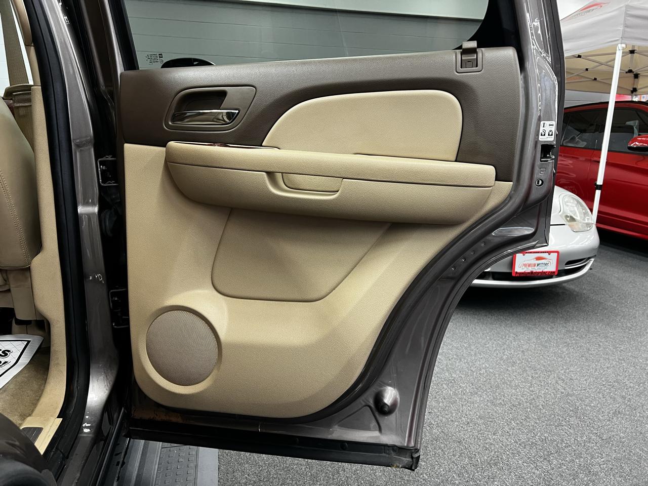 Chevrolet Tahoe  2014