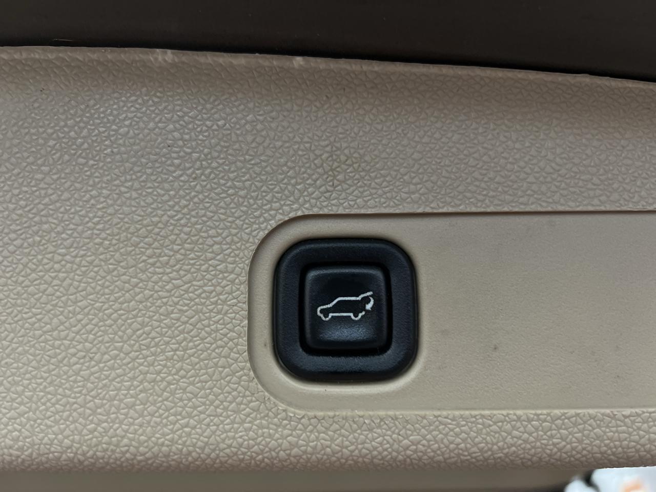 Chevrolet Tahoe  2014