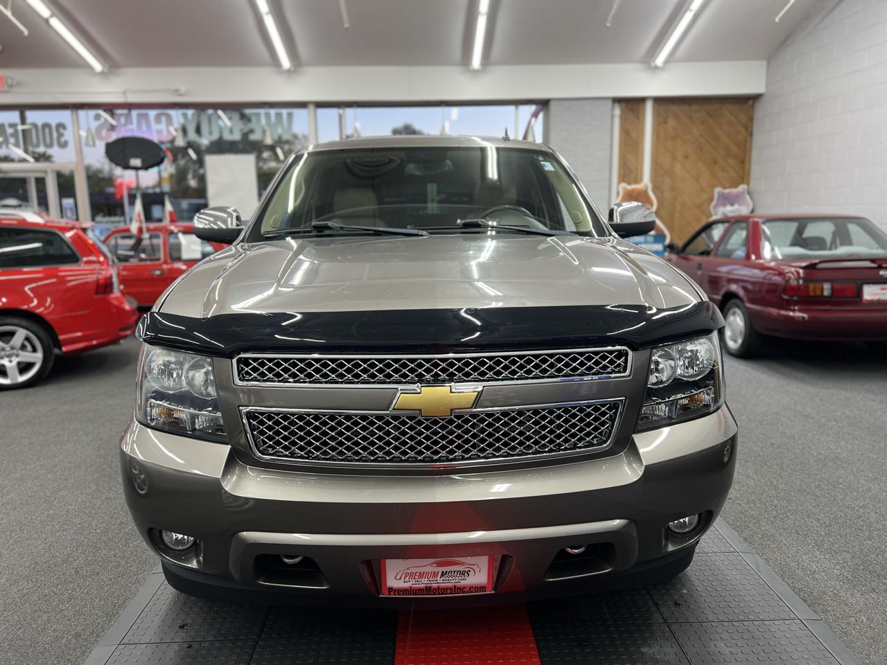 Chevrolet Tahoe  2014