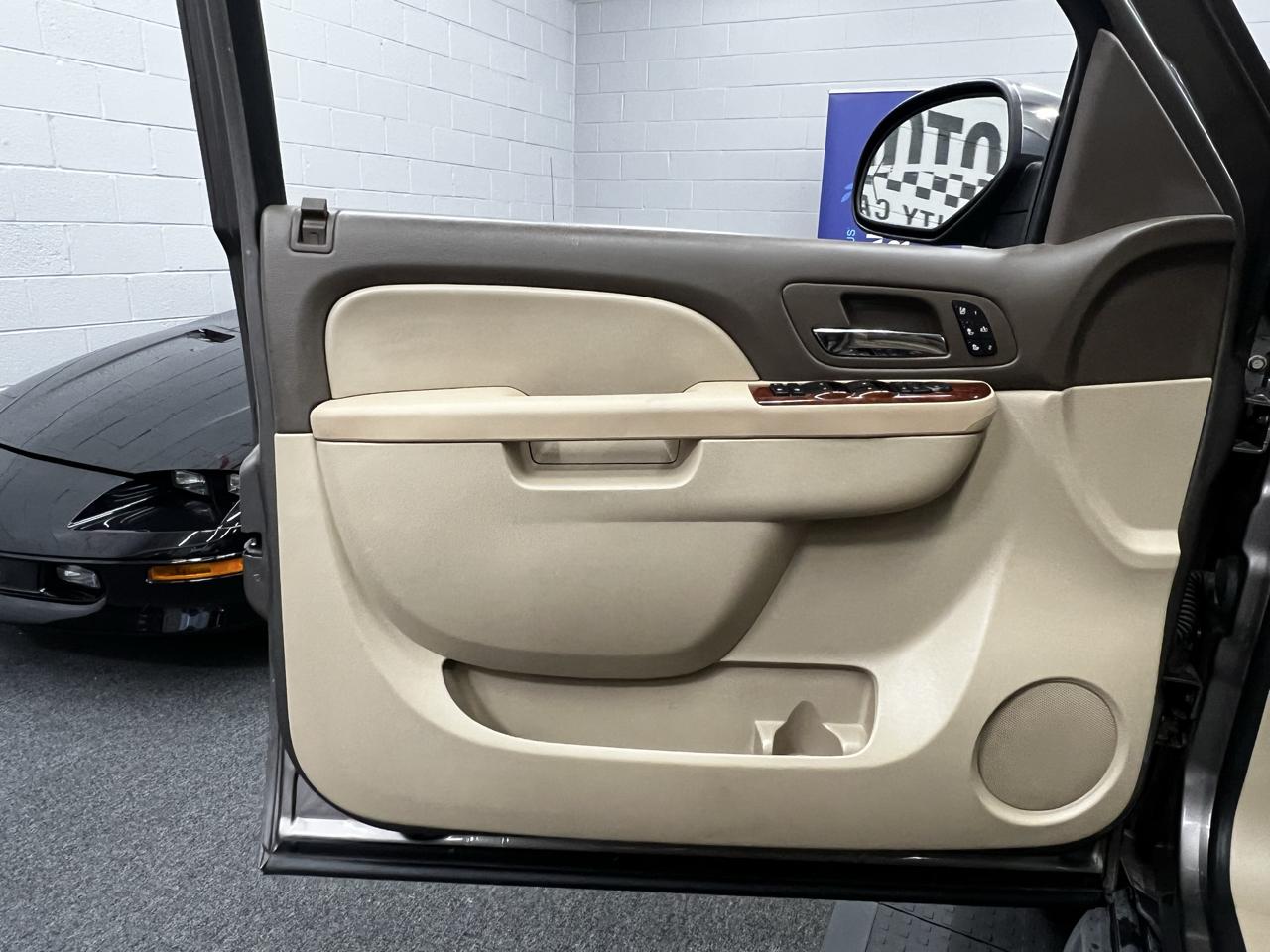 Chevrolet Tahoe  2014