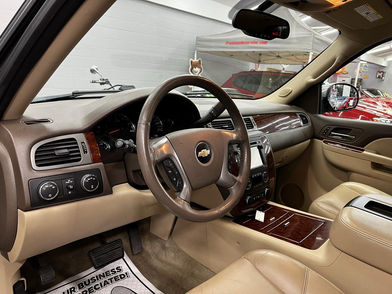 Chevrolet Tahoe  2014