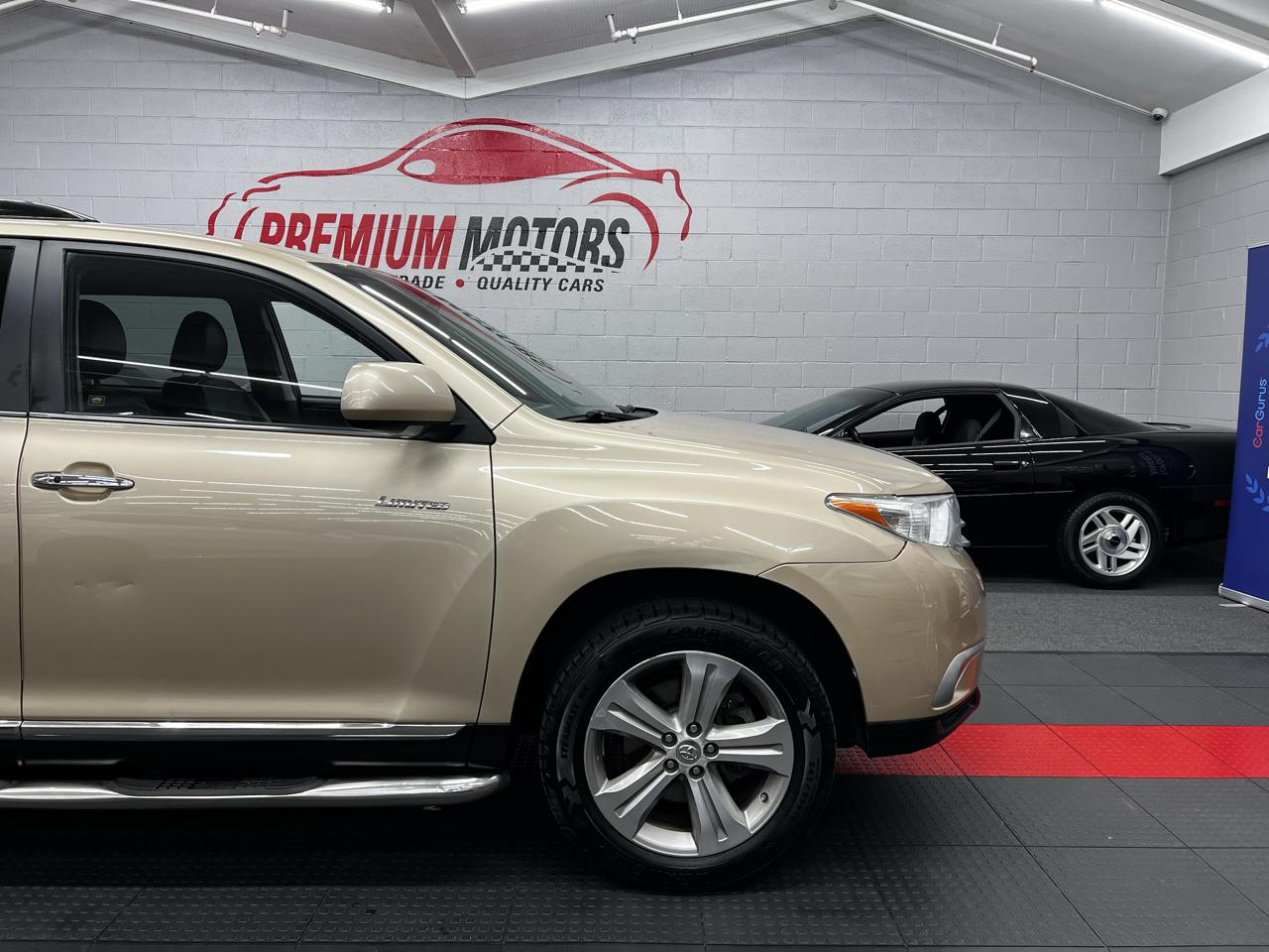 Toyota Highlander Limited 2012