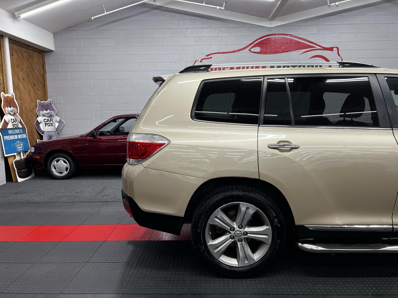 Toyota Highlander Limited 2012