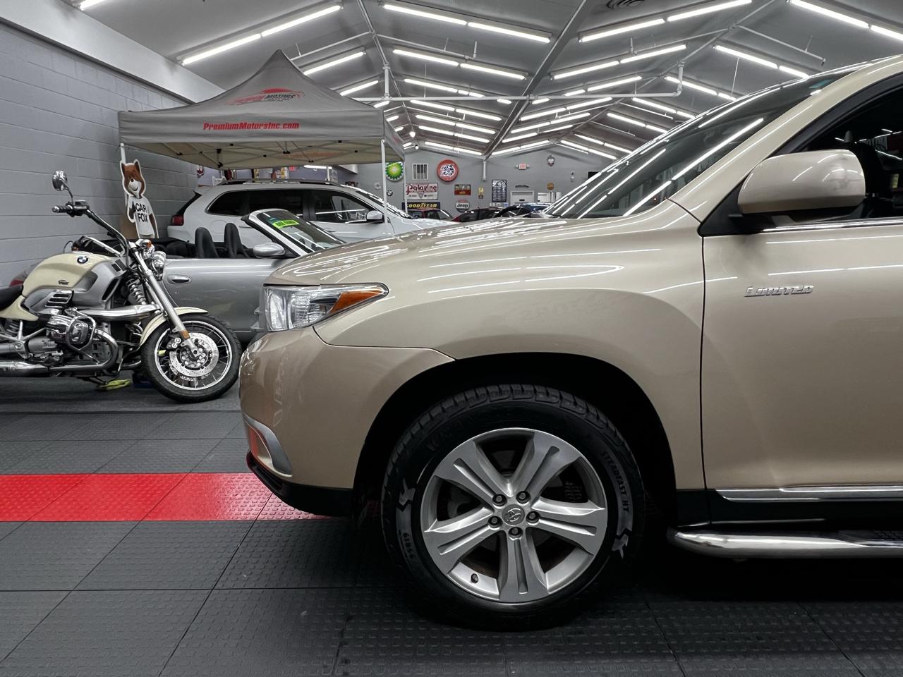 Toyota Highlander Limited 2012