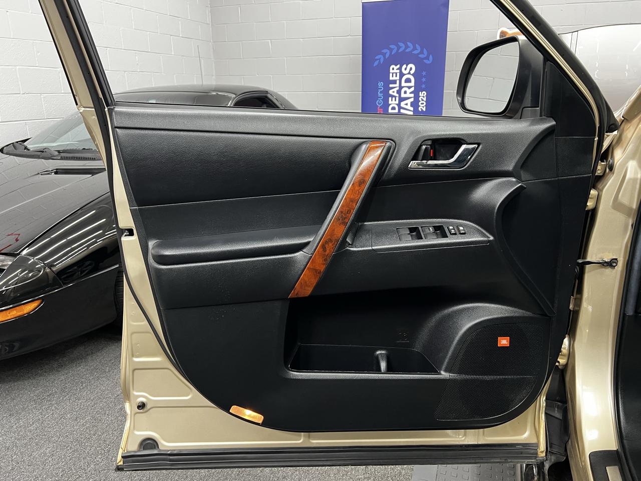 Toyota Highlander Limited 2012