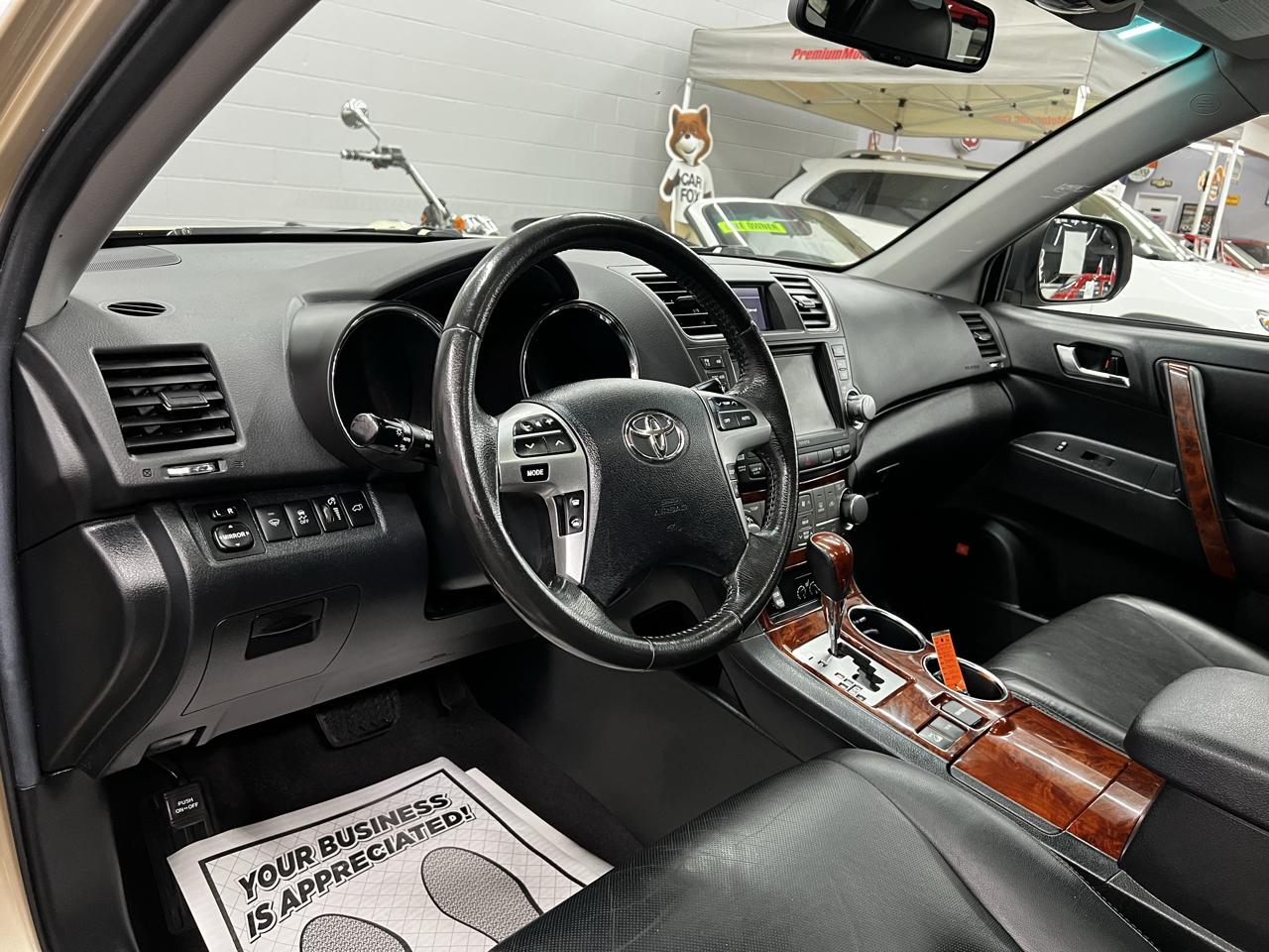 Toyota Highlander Limited 2012