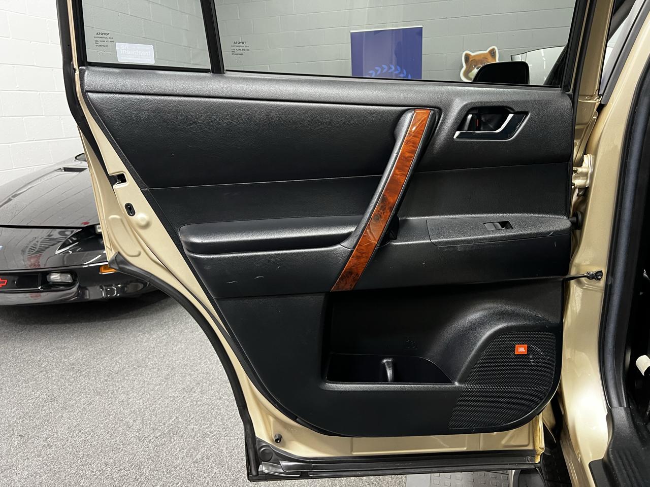 Toyota Highlander Limited 2012