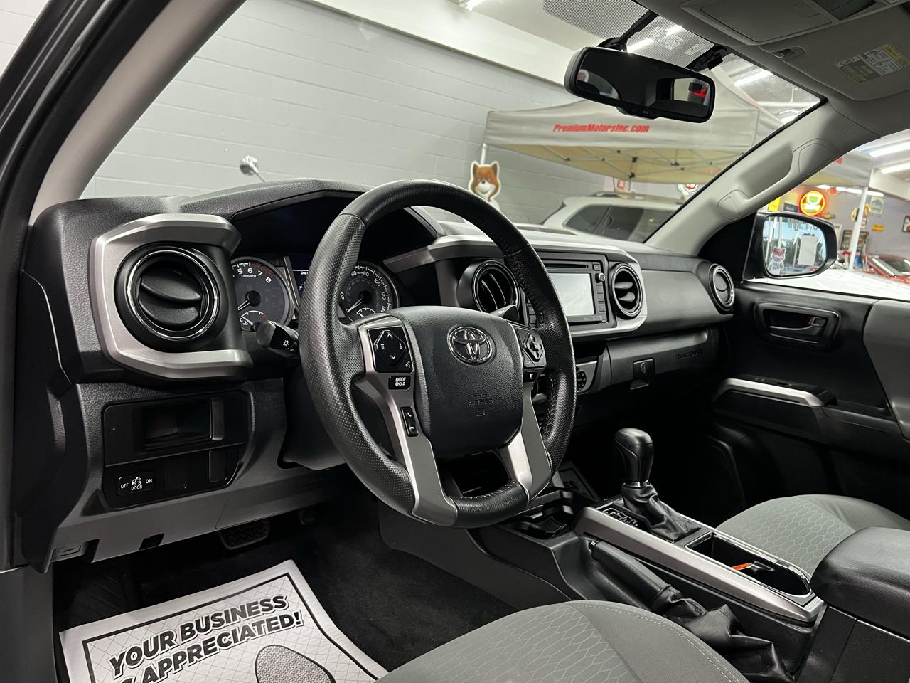 Toyota Tacoma 4WD Double Cab LB V6 AT TRD Sport (Natl) 2017