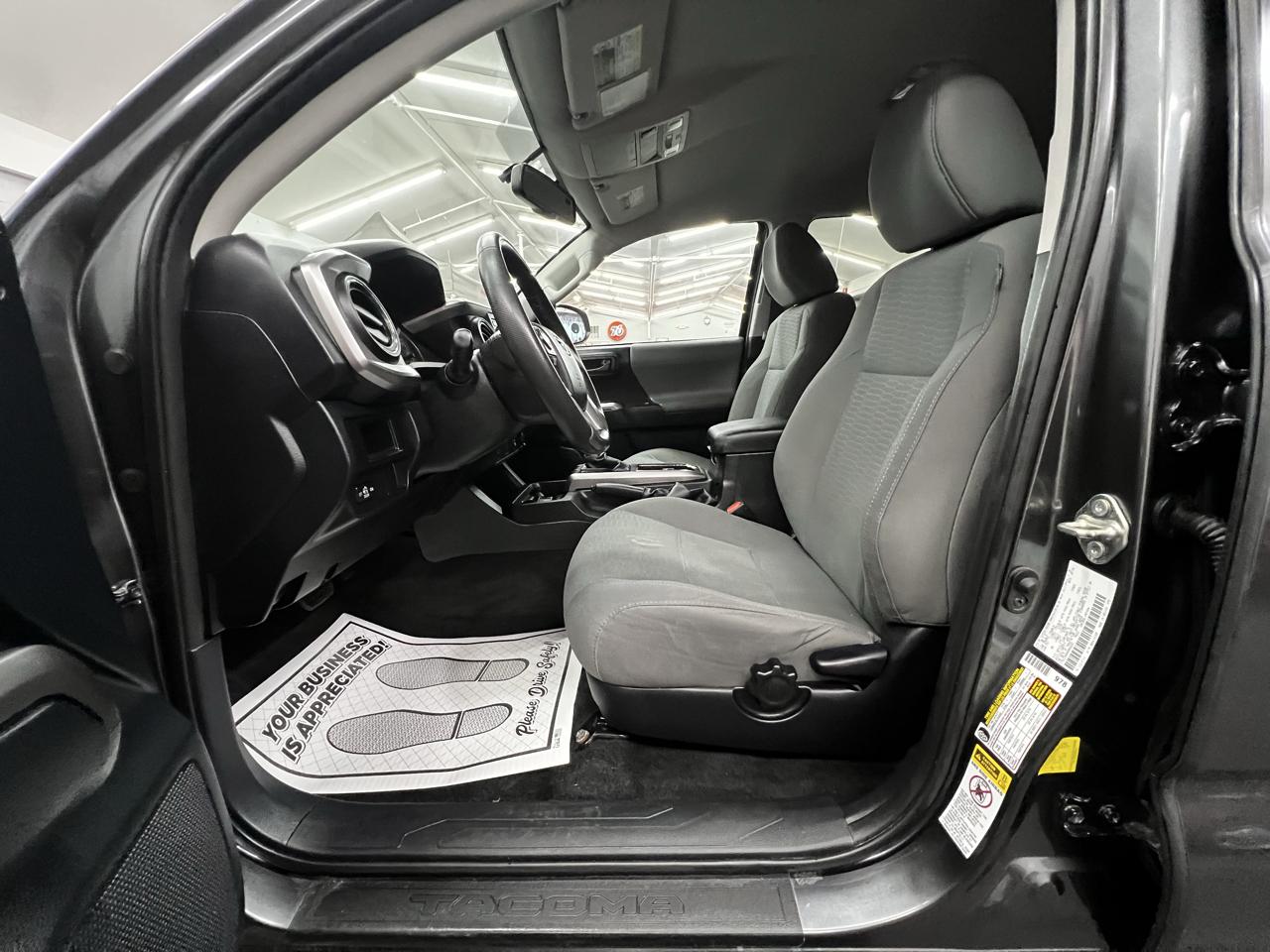 Toyota Tacoma 4WD Double Cab LB V6 AT TRD Sport (Natl) 2017