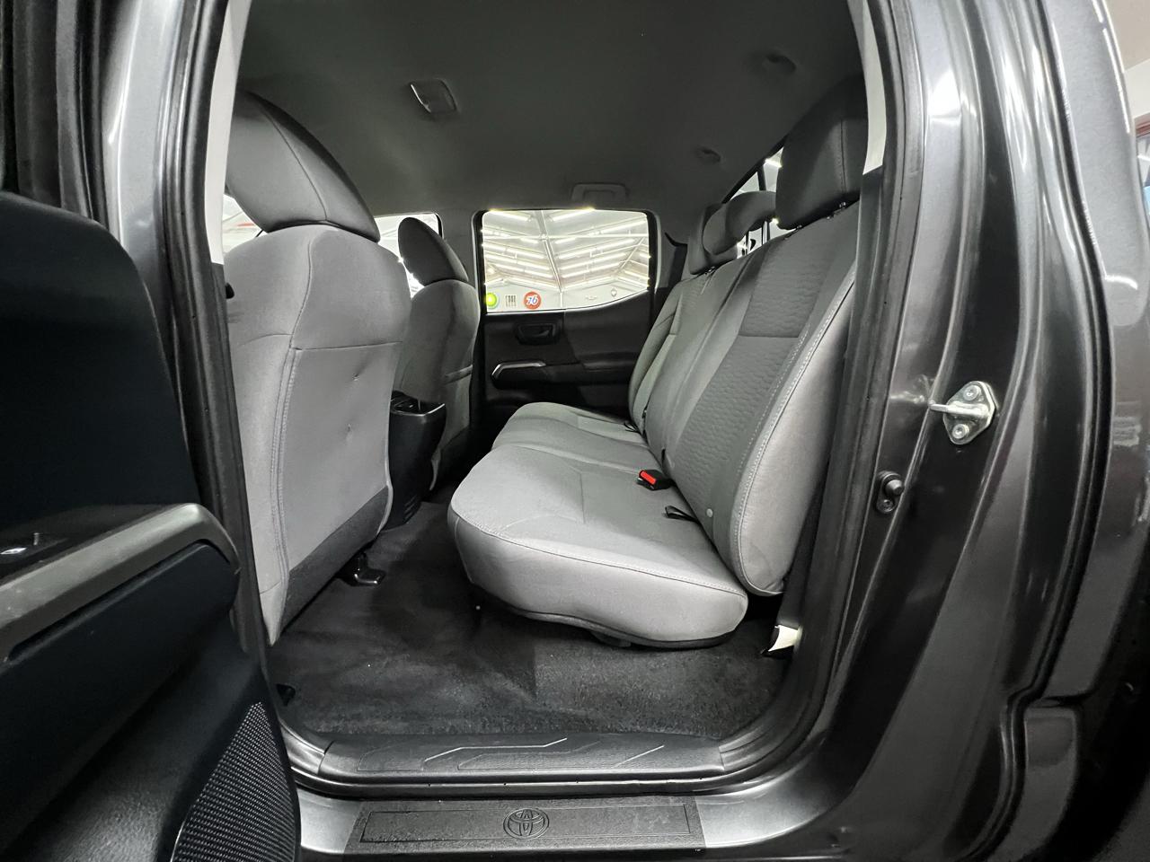 Toyota Tacoma 4WD Double Cab LB V6 AT TRD Sport (Natl) 2017