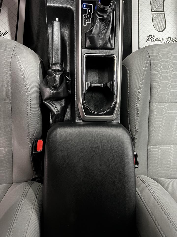 Toyota Tacoma 4WD Double Cab LB V6 AT TRD Sport (Natl) 2017