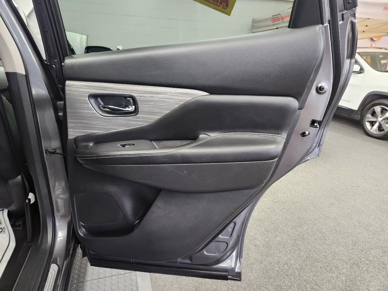 Nissan Murano S 2015