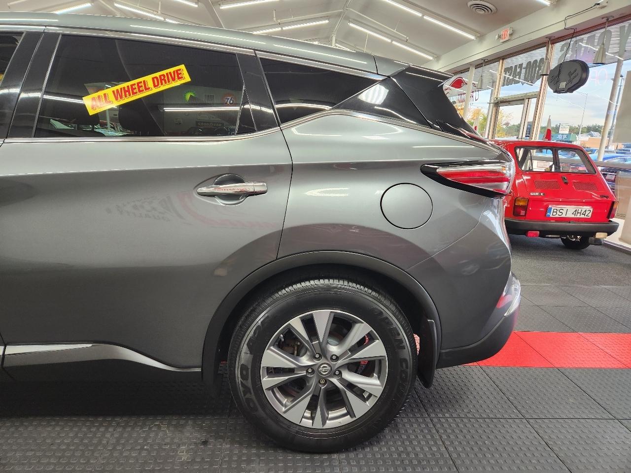 Nissan Murano S 2015
