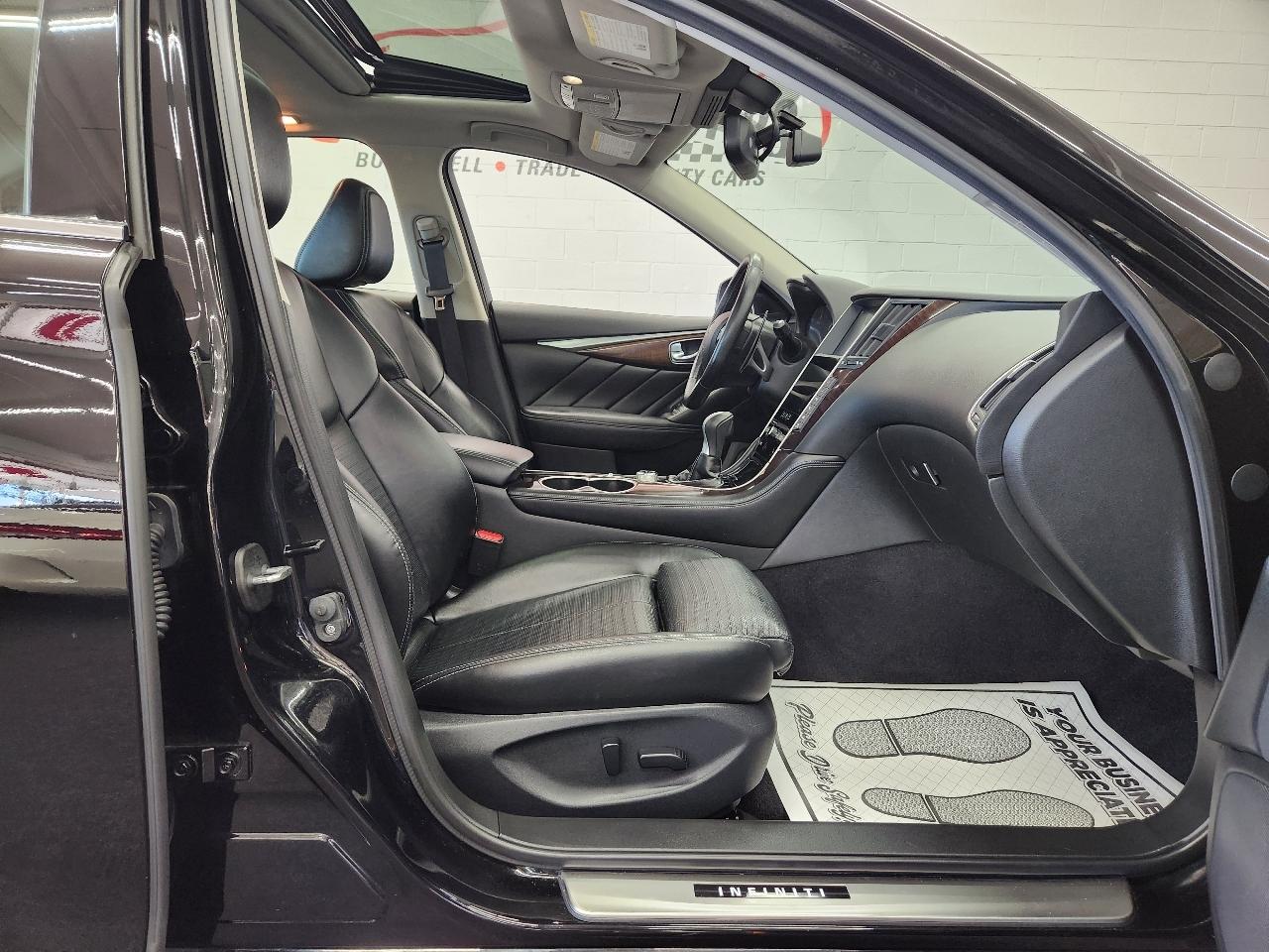 Infiniti Q50 Red Sport 400 2016