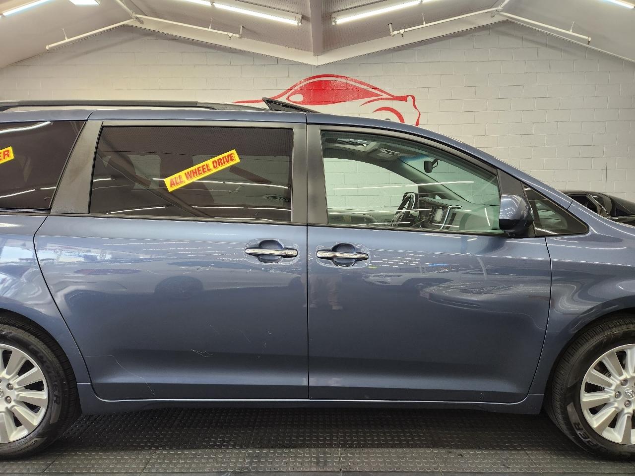 Toyota Sienna XLE 2015