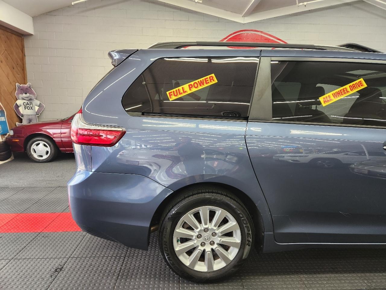 Toyota Sienna XLE 2015