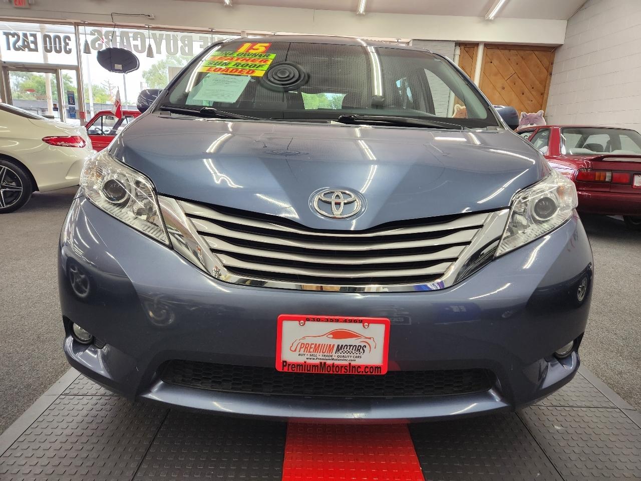 Toyota Sienna XLE 2015
