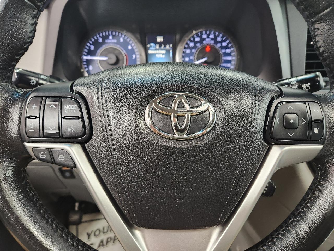Toyota Sienna XLE 2015