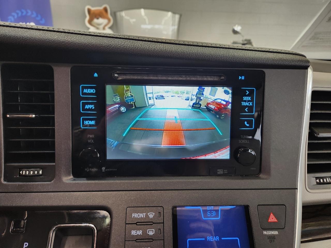Toyota Sienna XLE 2015