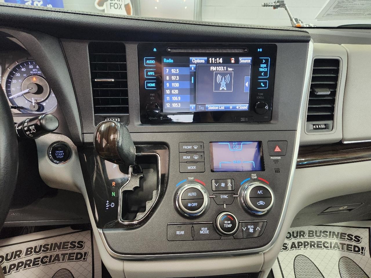 Toyota Sienna XLE 2015