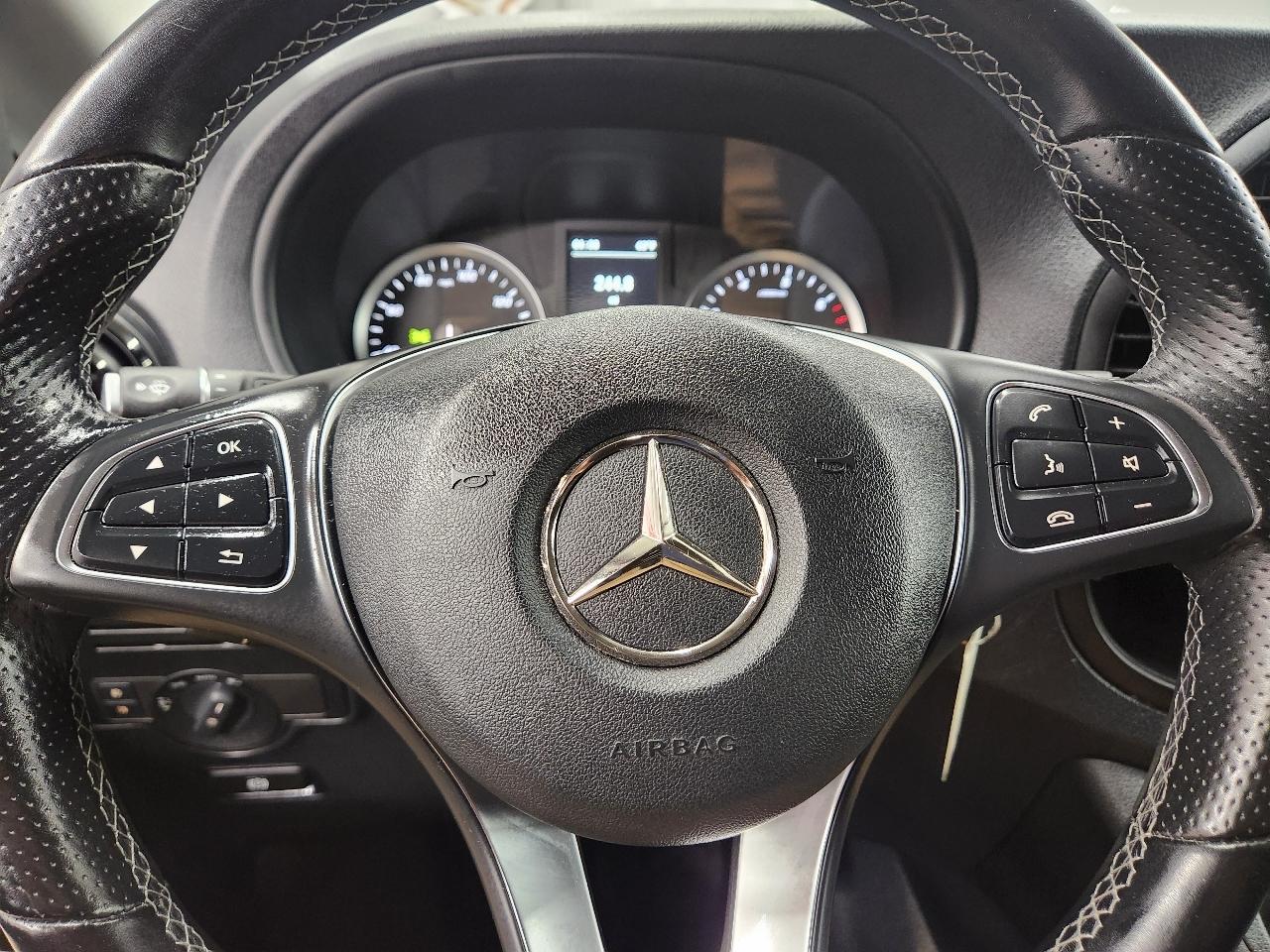 Mercedes-Benz Metris  2022