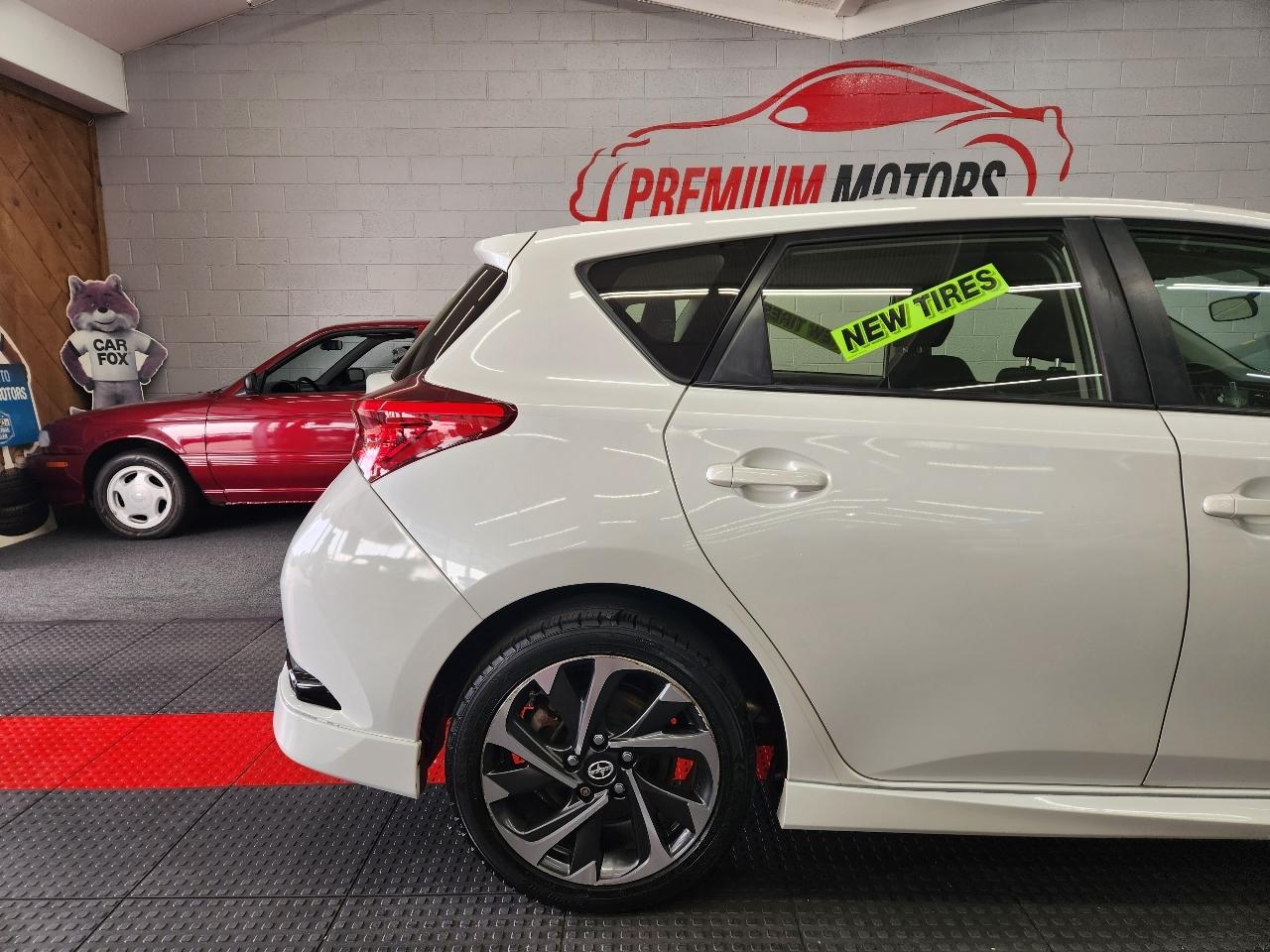Scion iM 4D Hatchback 2016