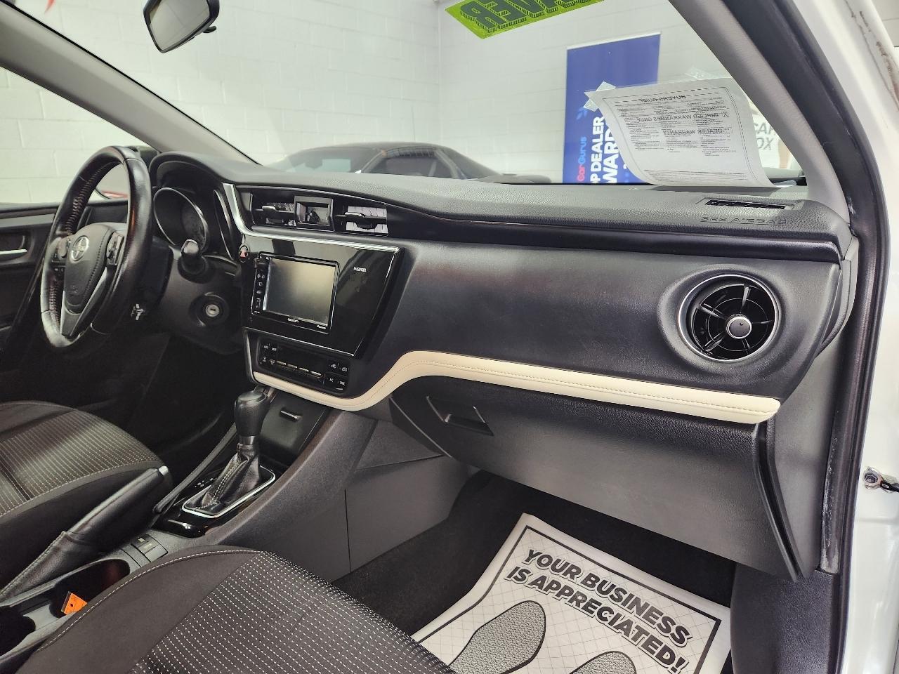 Scion iM 4D Hatchback 2016