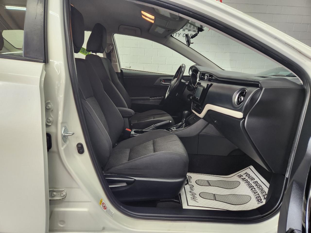 Scion iM 4D Hatchback 2016