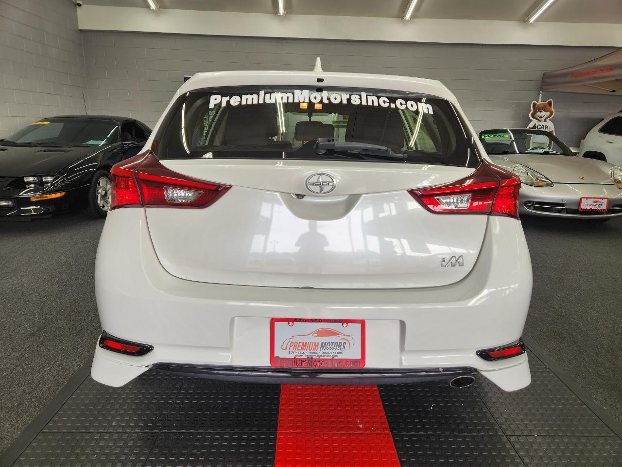 Scion iM 4D Hatchback 2016
