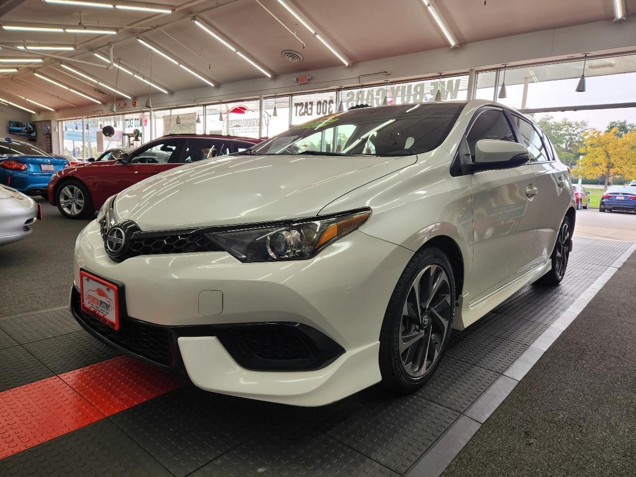Scion iM 4D Hatchback 2016