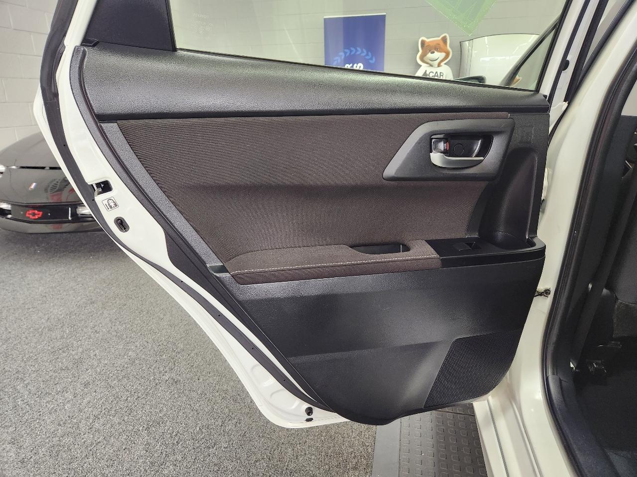 Scion iM 4D Hatchback 2016
