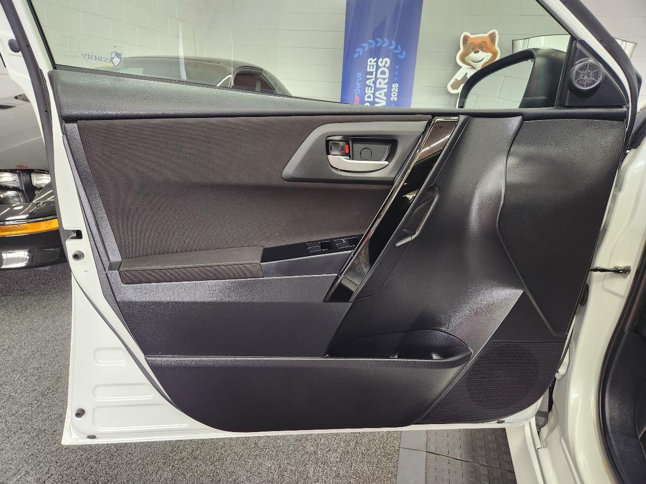 Scion iM 4D Hatchback 2016