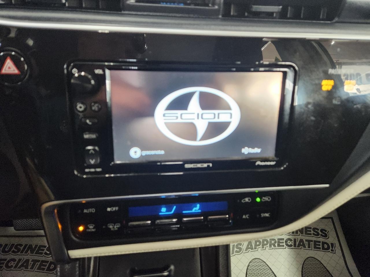 Scion iM 4D Hatchback 2016