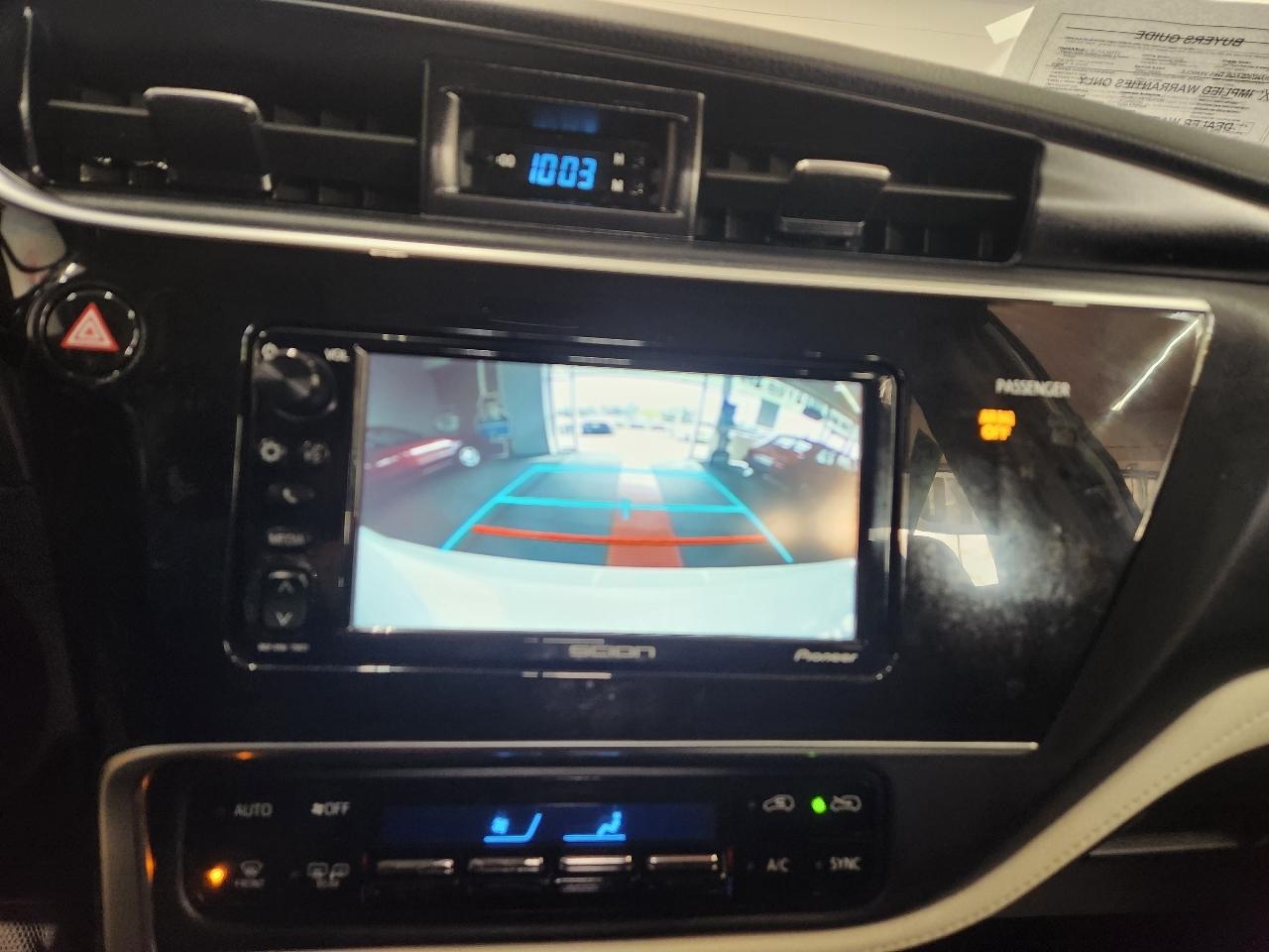 Scion iM 4D Hatchback 2016