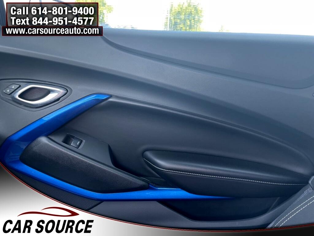 2017 Chevrolet Camaro 1LT photo 21