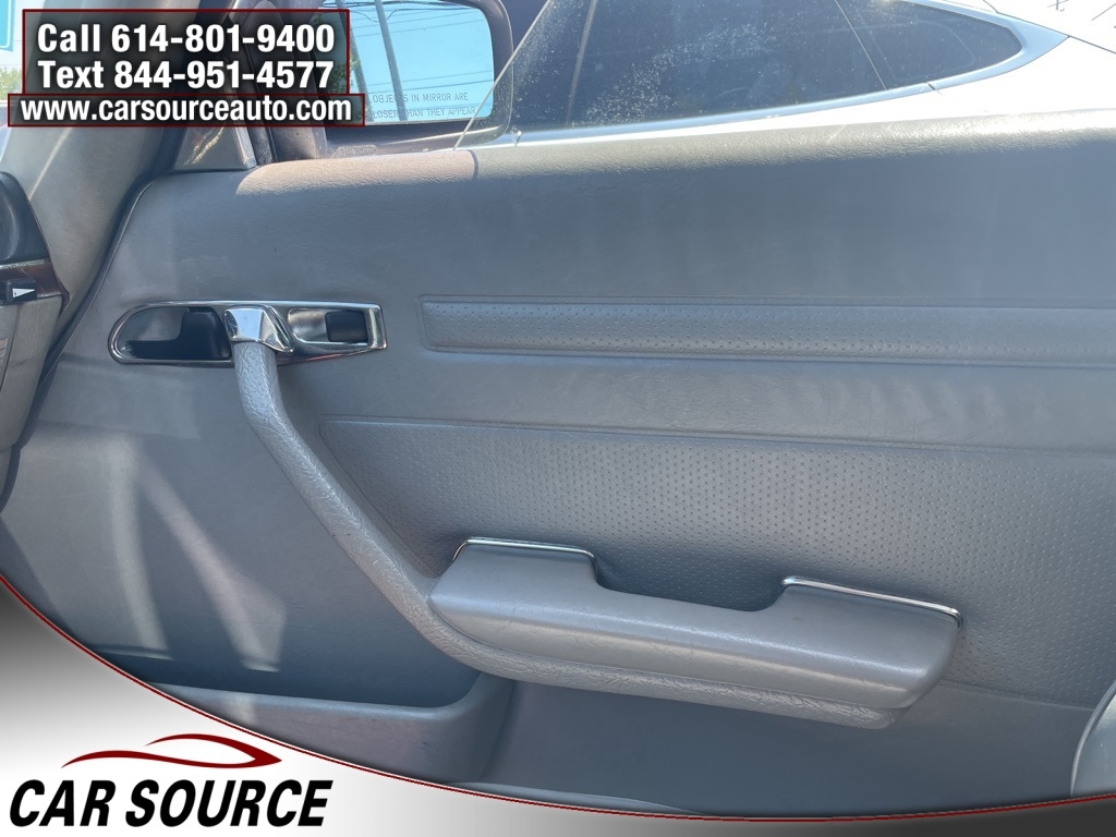 Mercedes-Benz 560 Series  1989