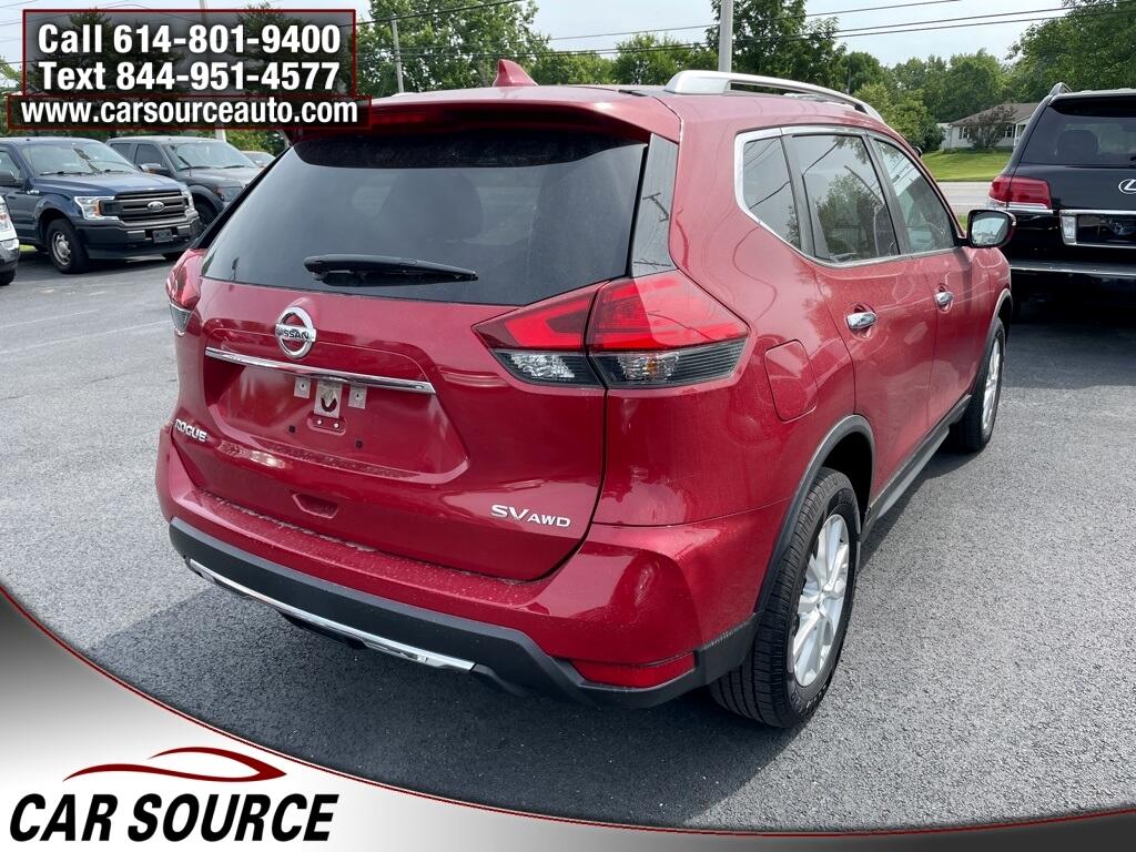 2017 Nissan Rogue SV photo 2